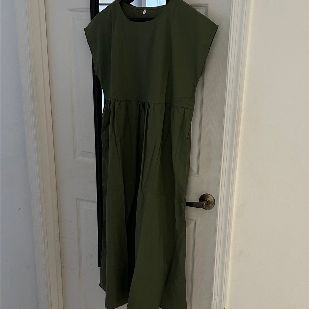 Flax and cotton olive long dress with pockets